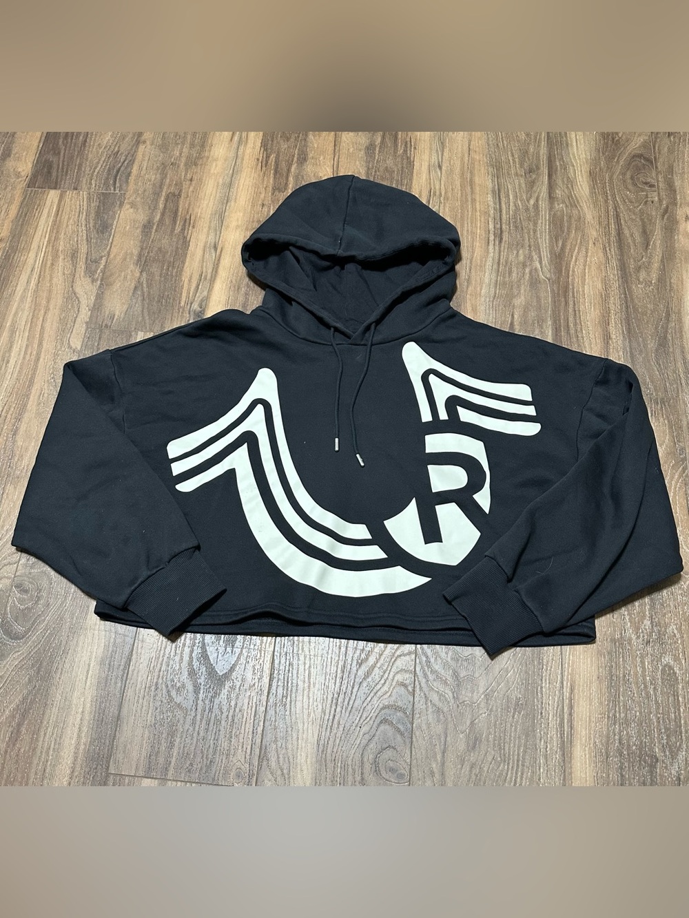 True Religion Women’s Cropped Hoodie Logo Black L Collegiate Pullover